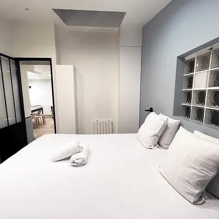 Urban Flat 86 - Charming Flat Apartment