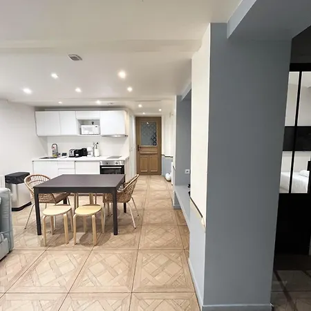 Urban Flat 86 - Charming Flat *