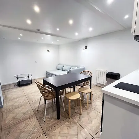 Urban Flat 86 - Charming Flat